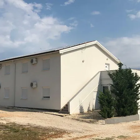 Tadic Apartamento Vir